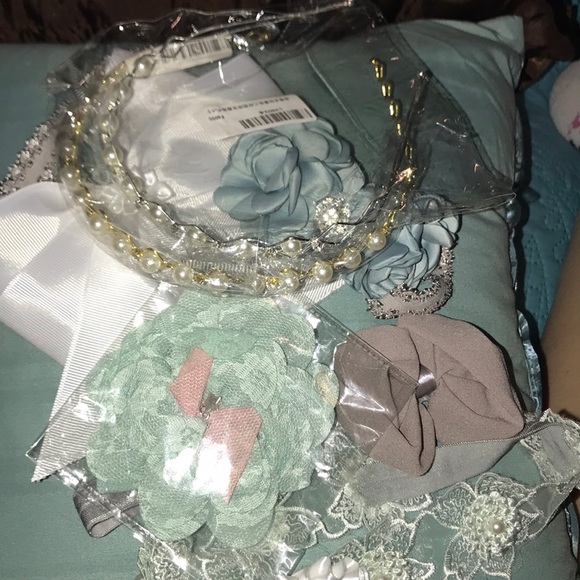 New 7PC BUNDLE OF HAIR ACCESSORIES - Picture 8 of 8